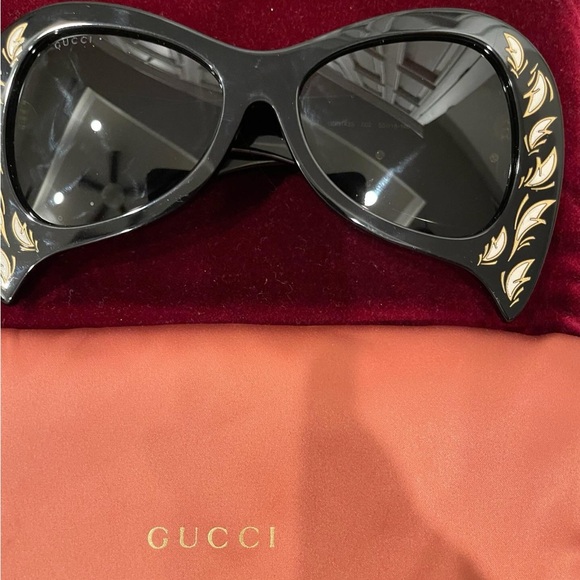 Gucci sunglasses - Picture 2 of 7
